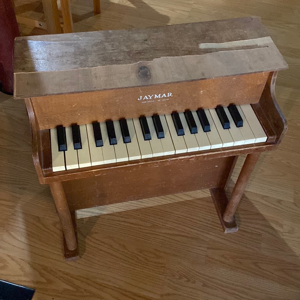 Vintage Jaymar piano